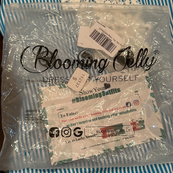 New In Bag Ladies Small Blue/White One Piece - Picture 4 of 7